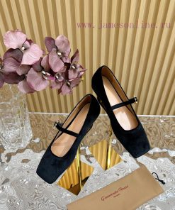 Gianvit Ross 2024 Early Spring Synchronized New Mary Jane Velvet Single Shoe Is A Delicate Yet 5etuloa5