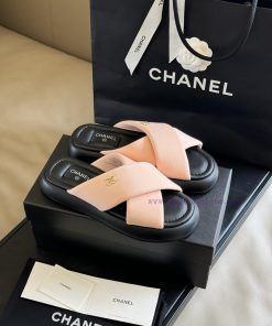 Chan... Classic Spring And Summer Slippers Return To The MarketCross Straps Are Simple And Casu l3j88z6u