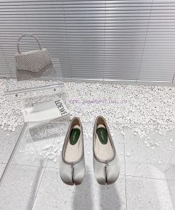 Maisom Margiela Mm6 Vintage Split Toe ShoesThis Pair Of Highly Popular Items Must Be Bought By wnl1x9ql