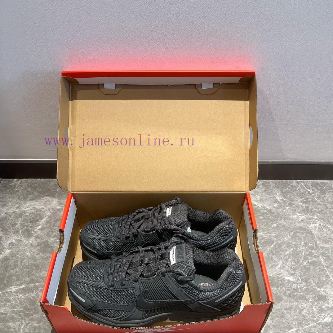 Top Of The Line Nike Zoom Vomero 5 Low Cut Running Shoes With Black And Slightly Upturned Toe D 3uhljn6y - Image 4