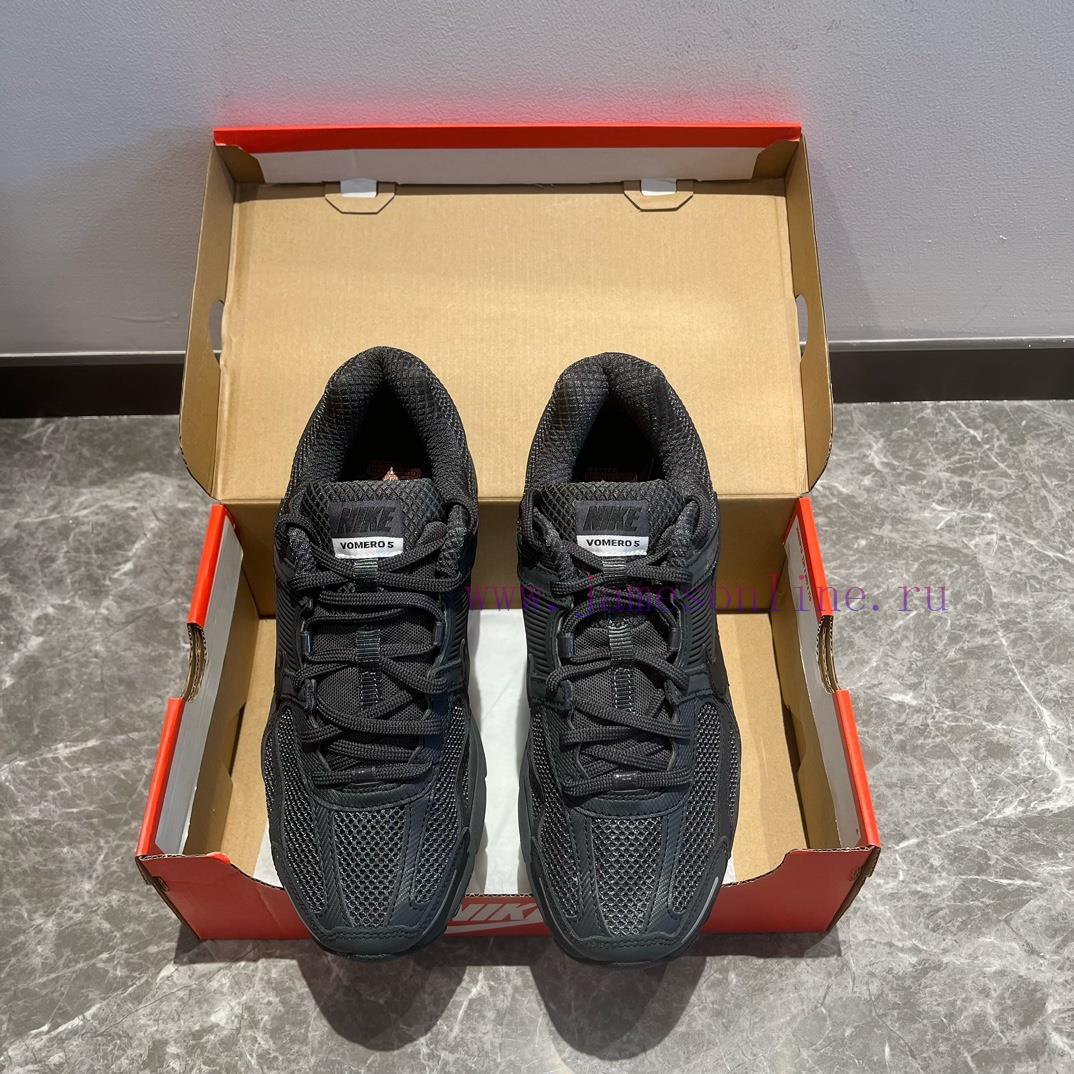 Top Of The Line Nike Zoom Vomero 5 Low Cut Running Shoes With Black And Slightly Upturned Toe D 3uhljn6y - Image 5