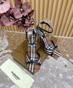 New Release | Burberry's Spring/Summer 2024 Latest Release: High Heels Laziness Retro Elegant A y9rx2men