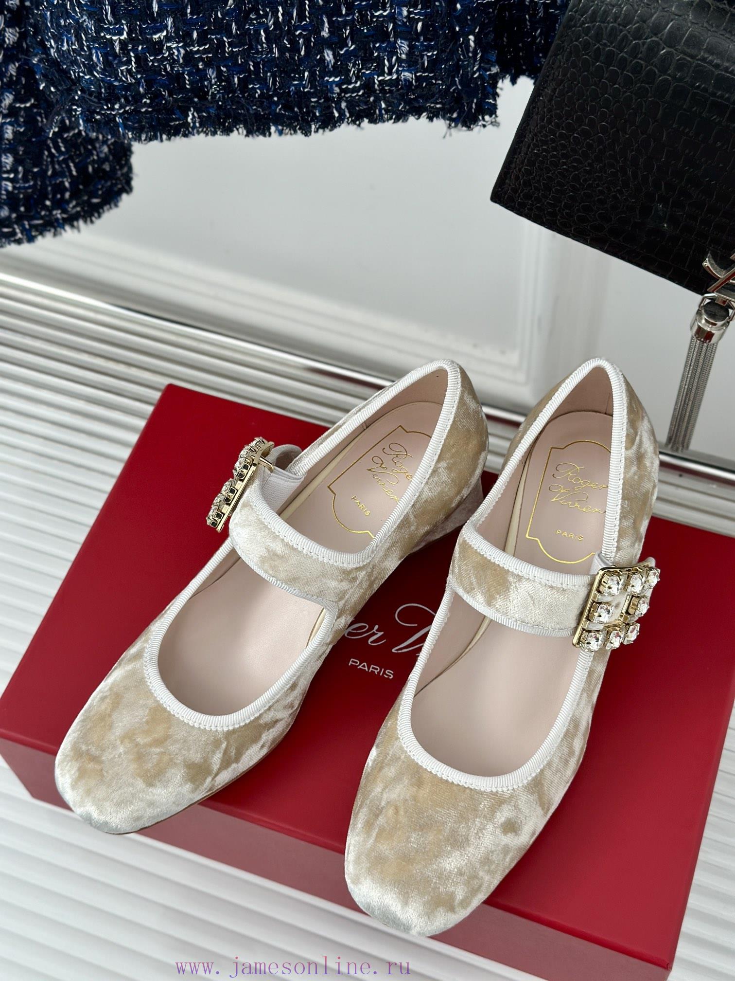 Roger Vivier | RV Classic Diamond BuckleRough Heeled Mary Jane Single ShoesFull Of Girlish Styl 4duq5trn - Image 3