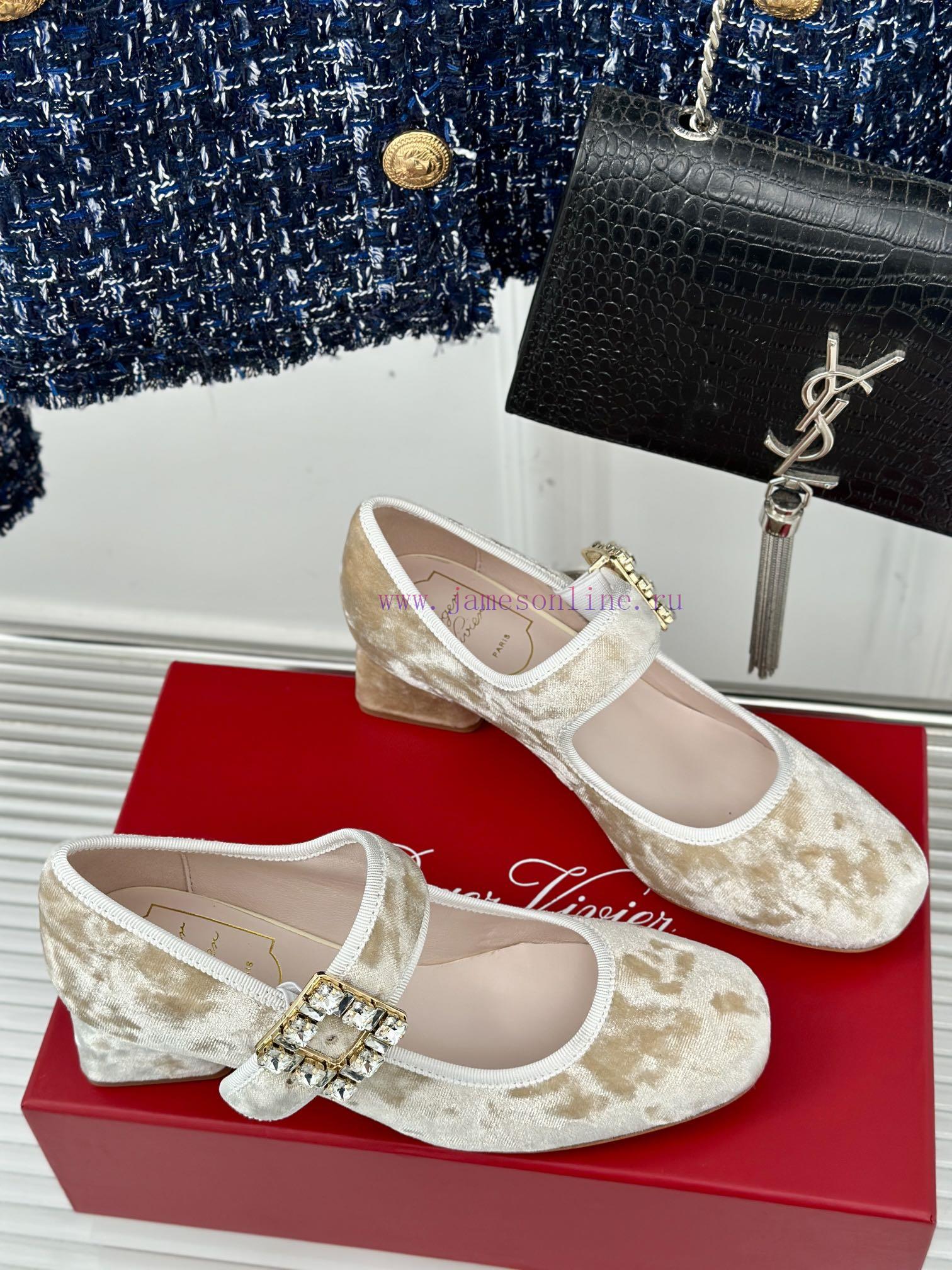 Roger Vivier | RV Classic Diamond BuckleRough Heeled Mary Jane Single ShoesFull Of Girlish Styl 4duq5trn - Image 4
