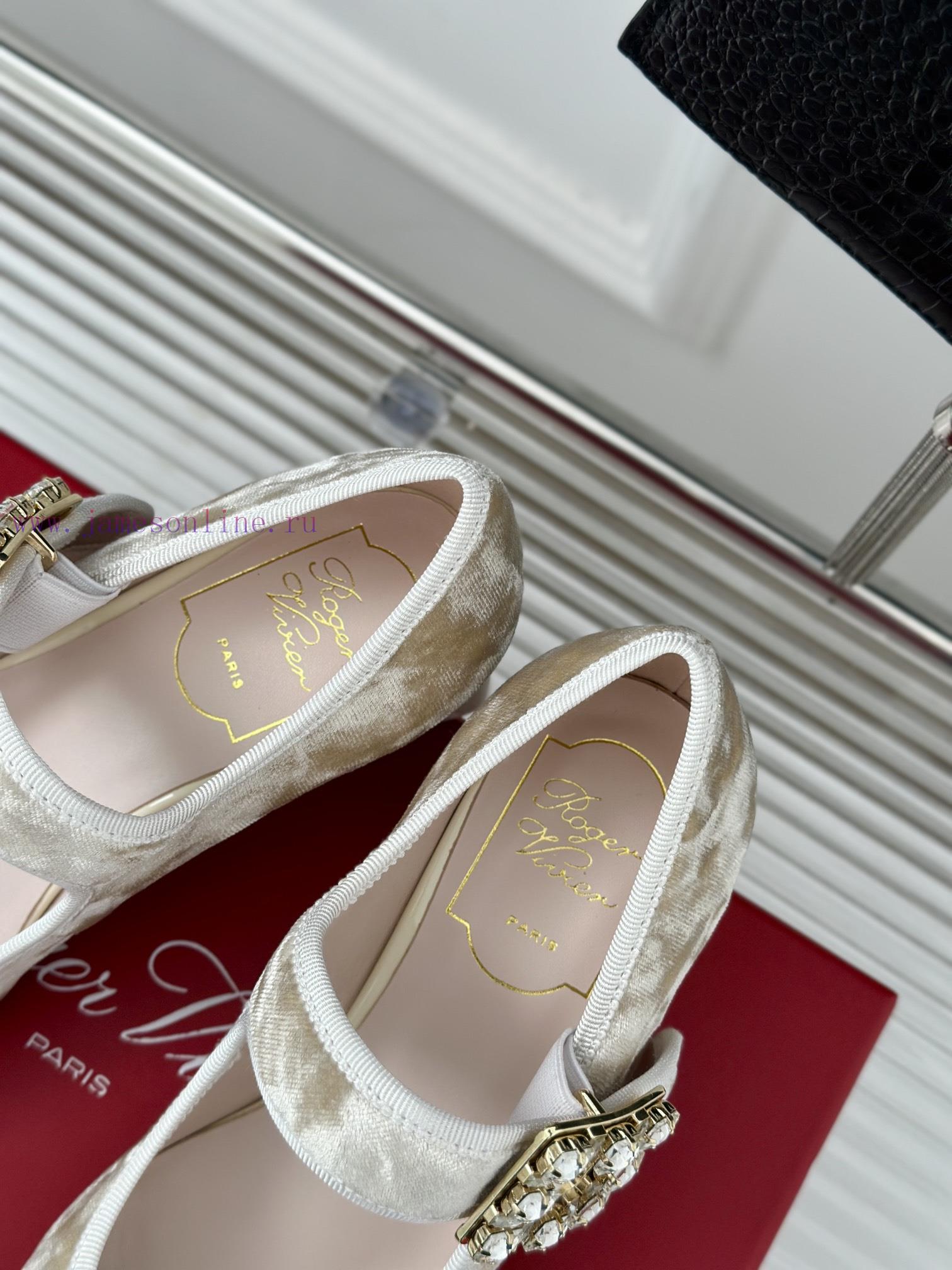 Roger Vivier | RV Classic Diamond BuckleRough Heeled Mary Jane Single ShoesFull Of Girlish Styl 4duq5trn - Image 9