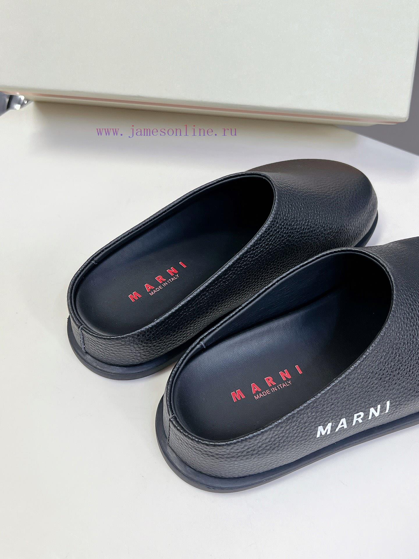 Marni Classic Half Slippers For Spring And Summer: This Pair Of Slippers Has A Contrasting Colo r4xic49n - Image 8