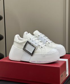 Roger Vivier Ss24 New Arrival-～The Latest Viv's Skate Diamond Buckle Thick Soled Casual Shoes O tua5vscz