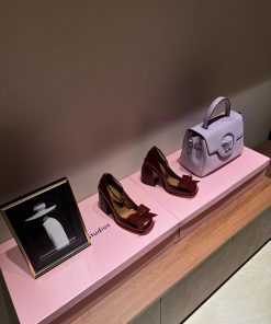 The MostShushutong's New Autumn And Winter Mary Jane Collection Features A Stunning Combination 5xb6kehd