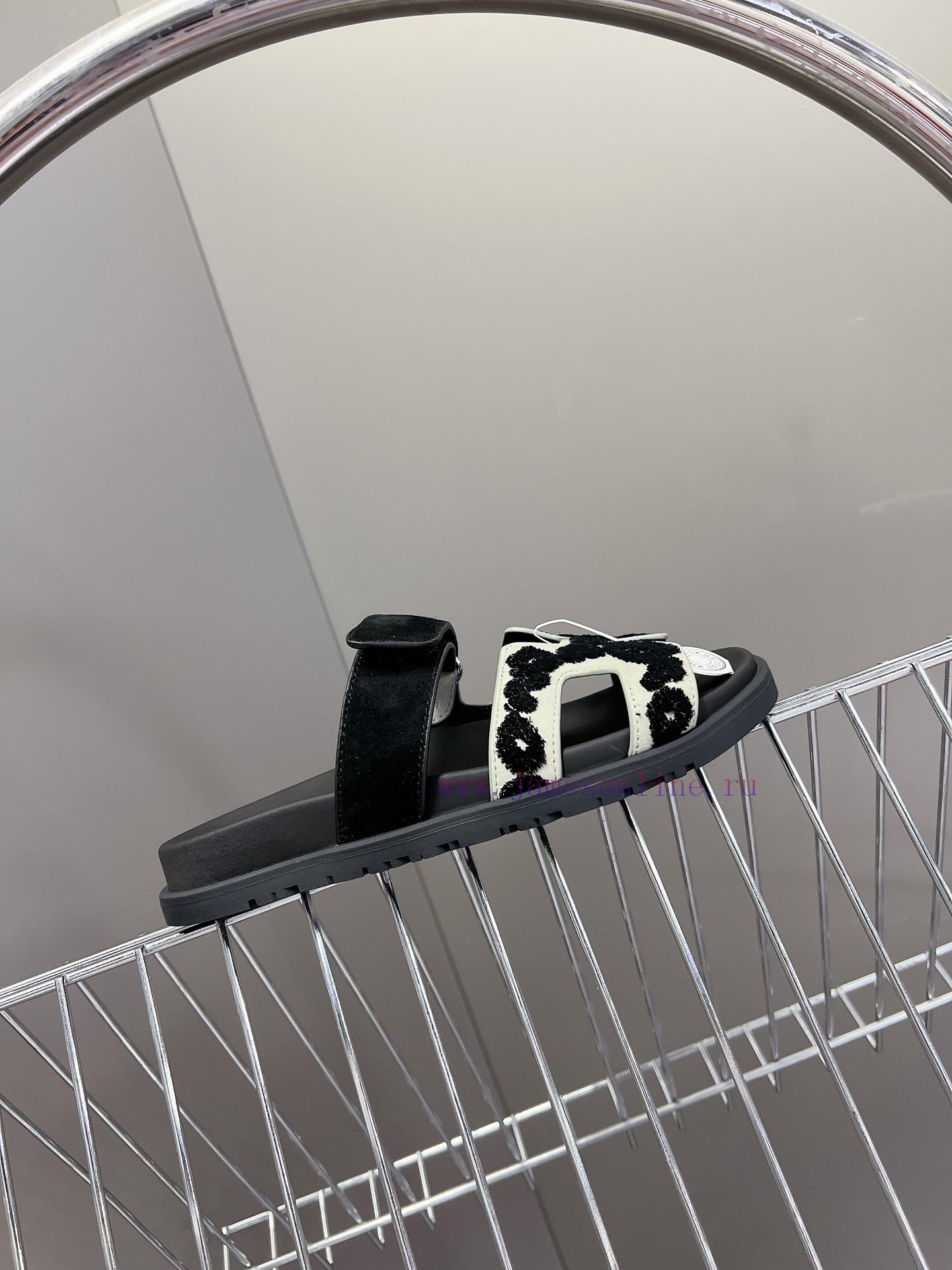 Hermes Spring/Summer Classic Second Uncle Slippers Chypre Ugly Cute Second Uncle Slippers - Old an31c71d - Image 6