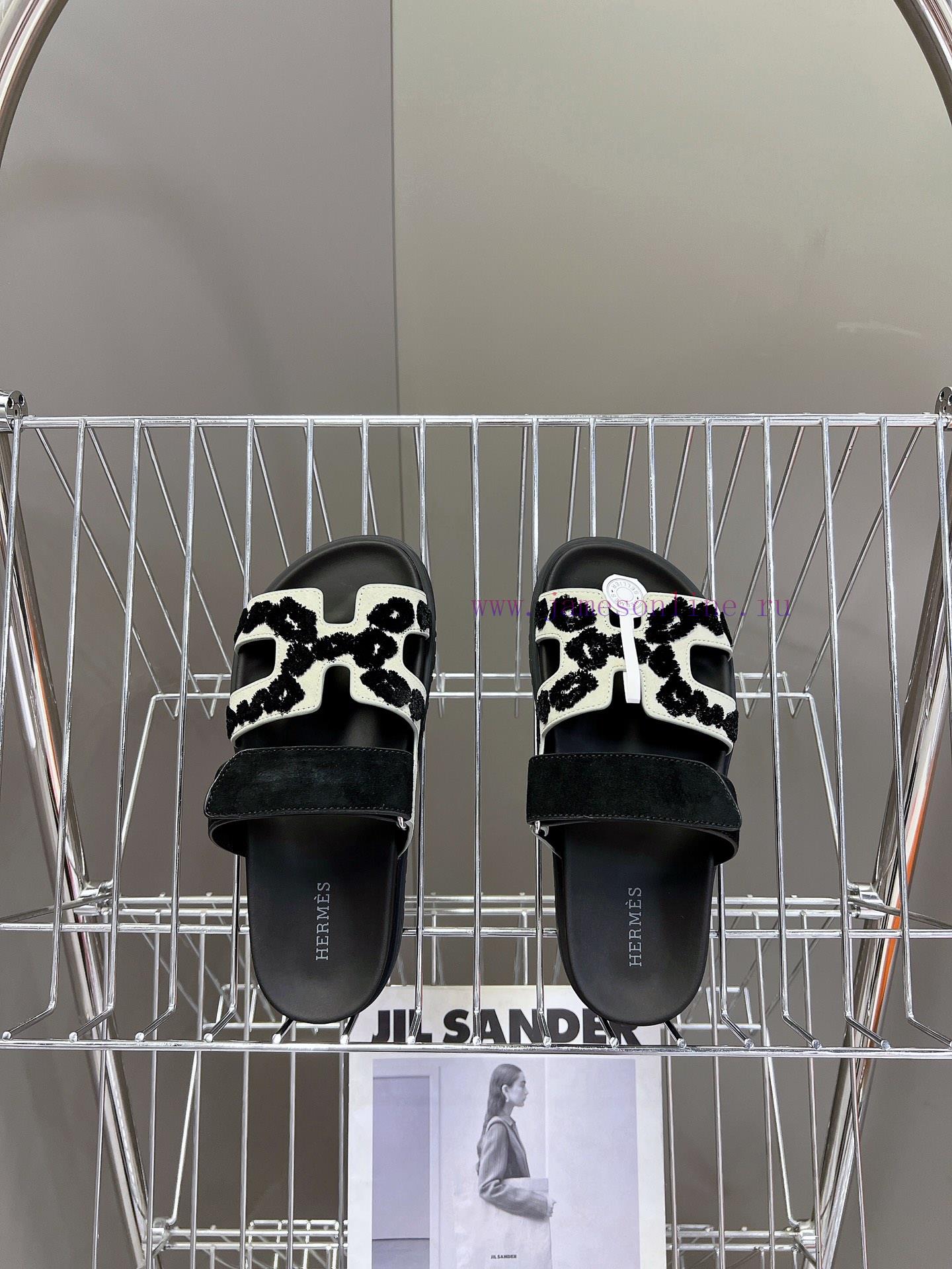 Hermes Spring/Summer Classic Second Uncle Slippers Chypre Ugly Cute Second Uncle Slippers - Old an31c71d - Image 7