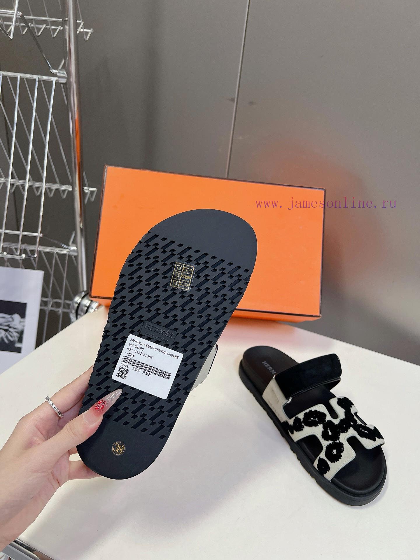 Hermes Spring/Summer Classic Second Uncle Slippers Chypre Ugly Cute Second Uncle Slippers - Old an31c71d - Image 19