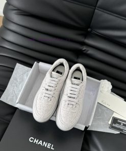 New Version Of Chanel 24B Sports And Leisure ShoesThe Dressing Of White Tennis Sneakers Has Bee wy44mot8