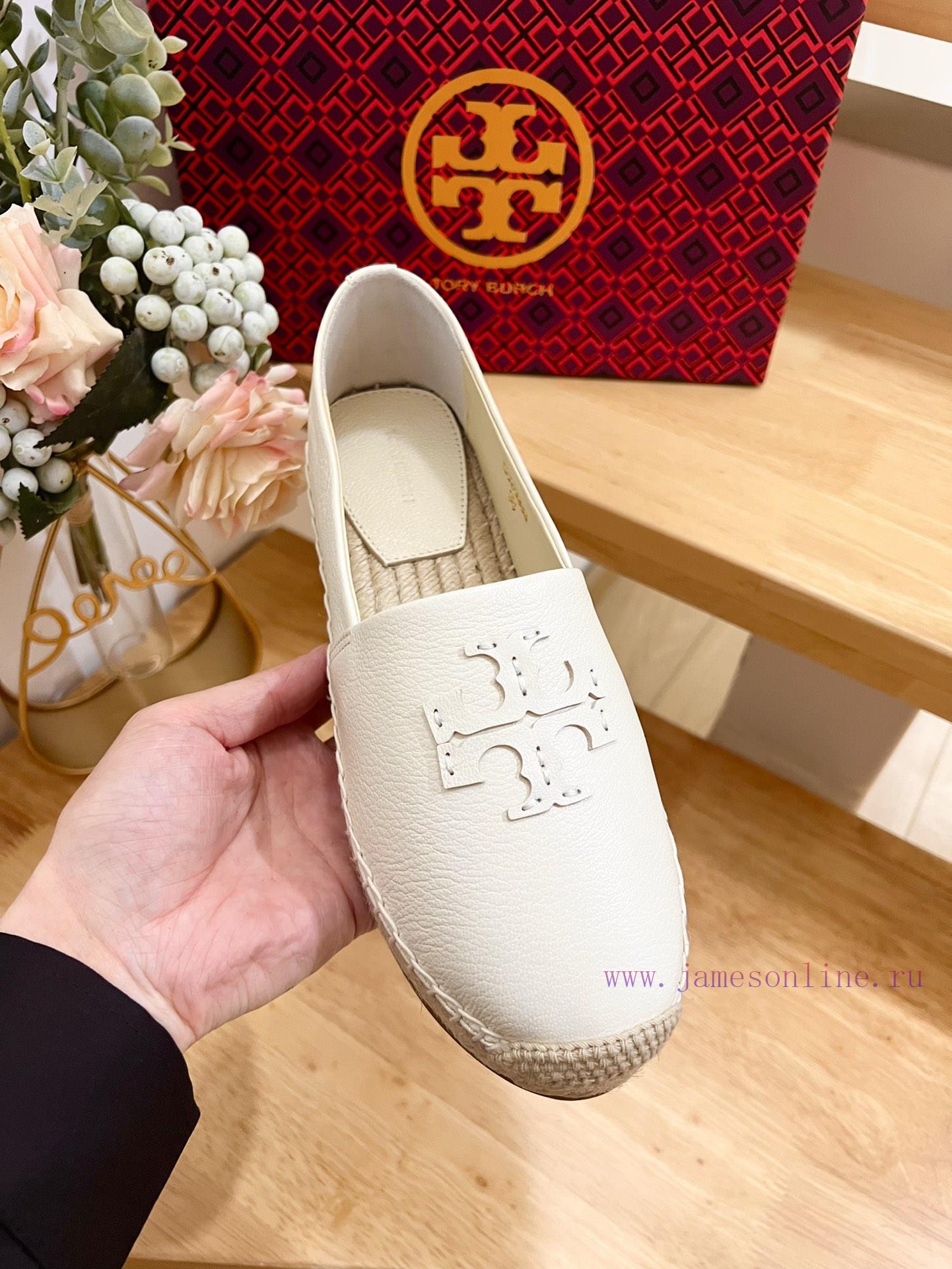 Tory Burch's Iconic Double T Fisherman Shoes Are Refreshed In Large Proportions With The New El e5va0e6t - Image 8