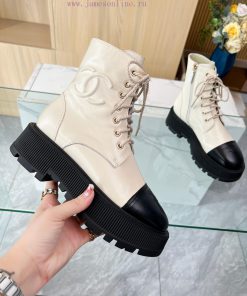 Chanel's Official Website Synchronizes With Chanel's 2024 Autumn And Winter Collection Featurin i2gdiq5y