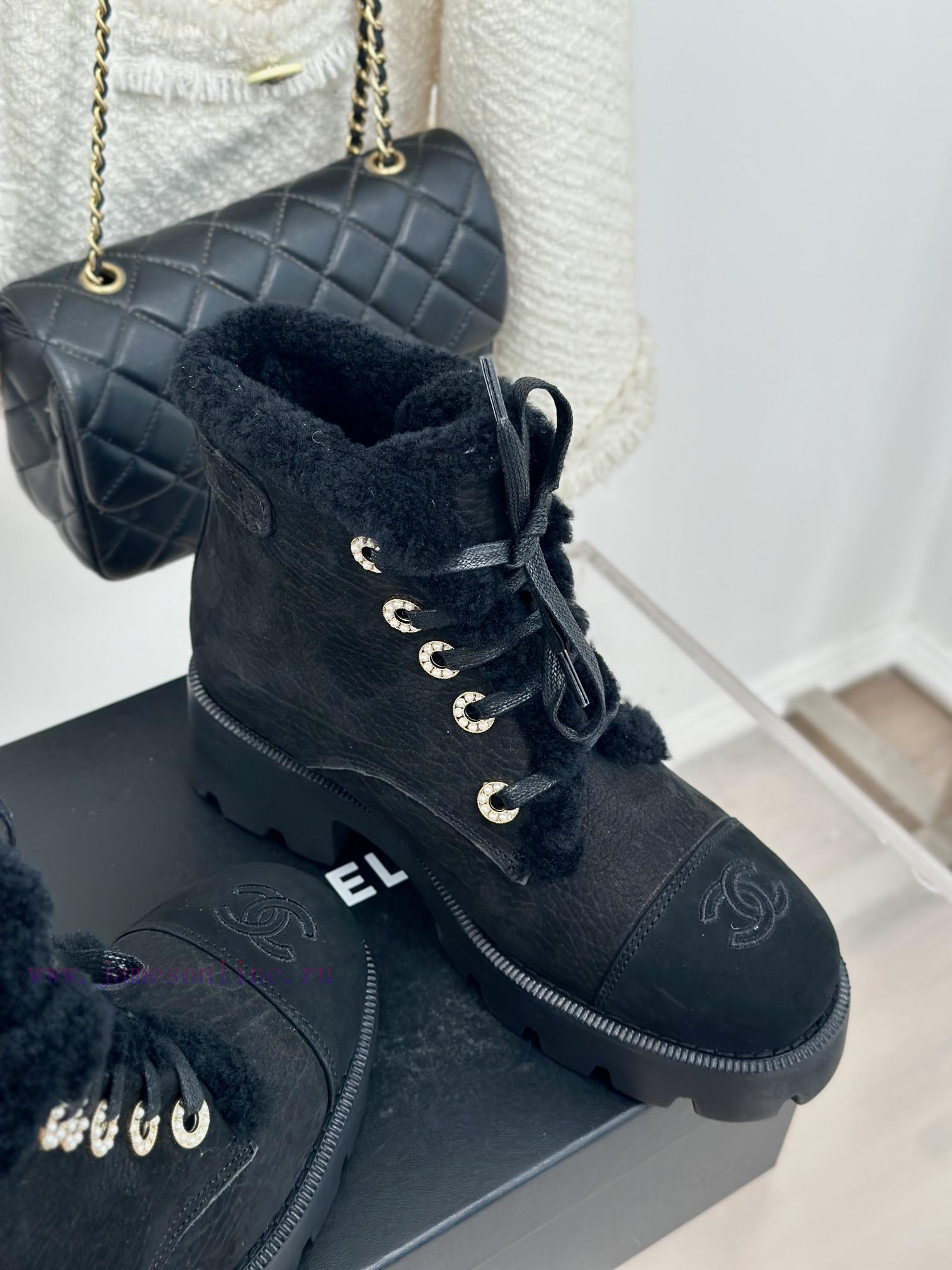 Chanel | Chanel 24K Autumn/Winter New ProductsColor Blocked Lace Up Snow Boots Martin BootsThis gc9jxjp9 - Image 6