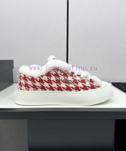 Chanel 2024 Top Casual SneakersThis Classic Design Features A Shoe Upper With A Variety Of Embr qbglfx7l