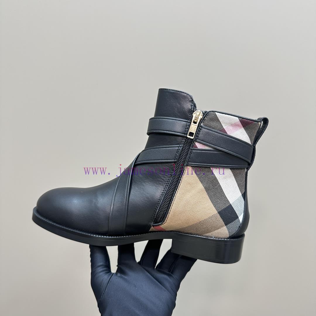 Top TierBurberry Designed By Daniel Lee Is Available 24/7 For Autumn And Winter. It Still Exude 3x1mn3am - Image 10