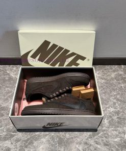 Top Of The Line Travis Scott X Jordan Air Jordan 1 Low OG "Velvet Brown" Velvet Mocha Hook 9.0 khi98qff