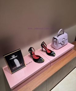 A Beauty That Does Not Belong To This WorldSharparili Golden Elf Golden Toe High HeelsThe Most t08ahl5q