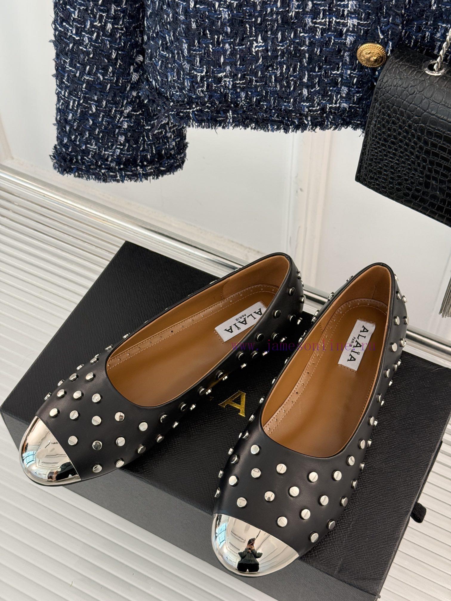 AlAIA | AlAIA 25ss Early Spring New ProductRivet Metal Head Flat Bottomed Single ShoeThis Seaso a4ape1i1 - Image 3