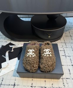 Chanel 24ss Autumn/Winter New Collection Chanel Explosive Full Leather Honey Slippers Exquisite cwo4t4y5
