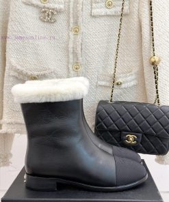 Chanel | Chanel Classic Autumn/Winter Double CColor Blocked Snow BootsA Pair Of Snow Boots That 7x6mhe6h