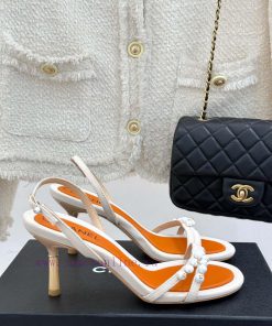 Chanel | Chanel Coco Chanel Vintage25C Early Spring New Pearl SandalsChanel's Vintage Collectio ii02x2bn