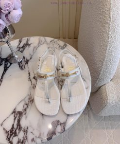Christian Louboutin's New Crocodile Patterned Thick Heel Sandals Are Simple And Versatile Easy f4lx91h9