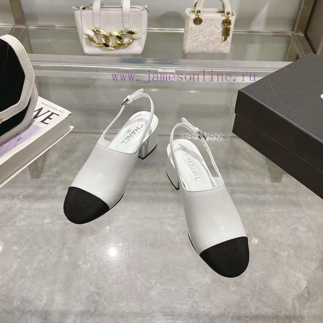 Chanel's New Spring And Summer Sandals Feature Classic Elements Of Electric Embroidery That Nev n3vlm0d4 - Image 5