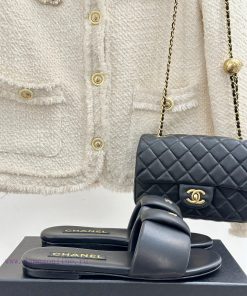 Chanel | Chanel 25C Spring/Summer New ProductsDouble C Bread SlippersThis Series Is Really Amaz c5r3ldid