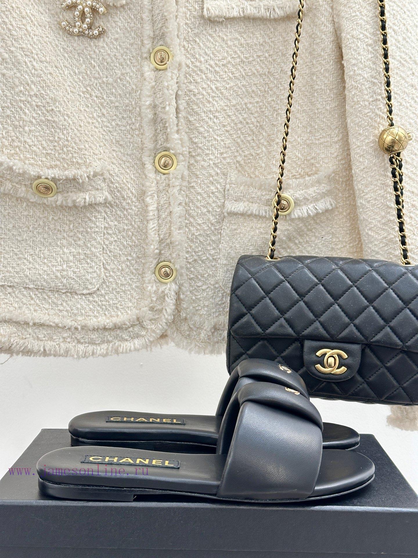 Chanel | Chanel 25C Spring/Summer New ProductsDouble C Bread SlippersThis Series Is Really Amaz c5r3ldid