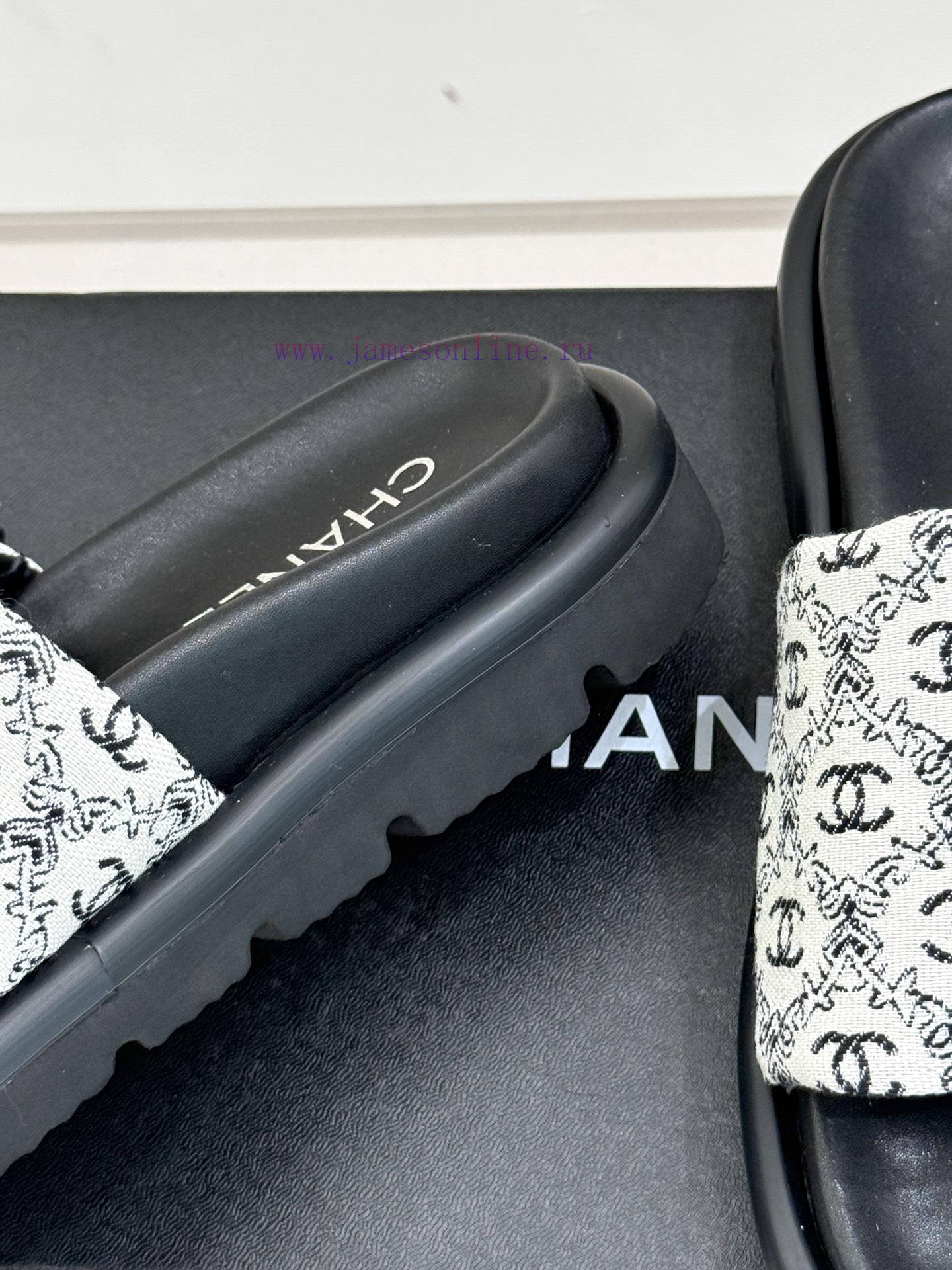 Chanel | Chanel 25p Spring/Summer New ProductsDouble C Printed Velcro Thick Bottom Bread Lazy S xvdrhrdx - Image 7