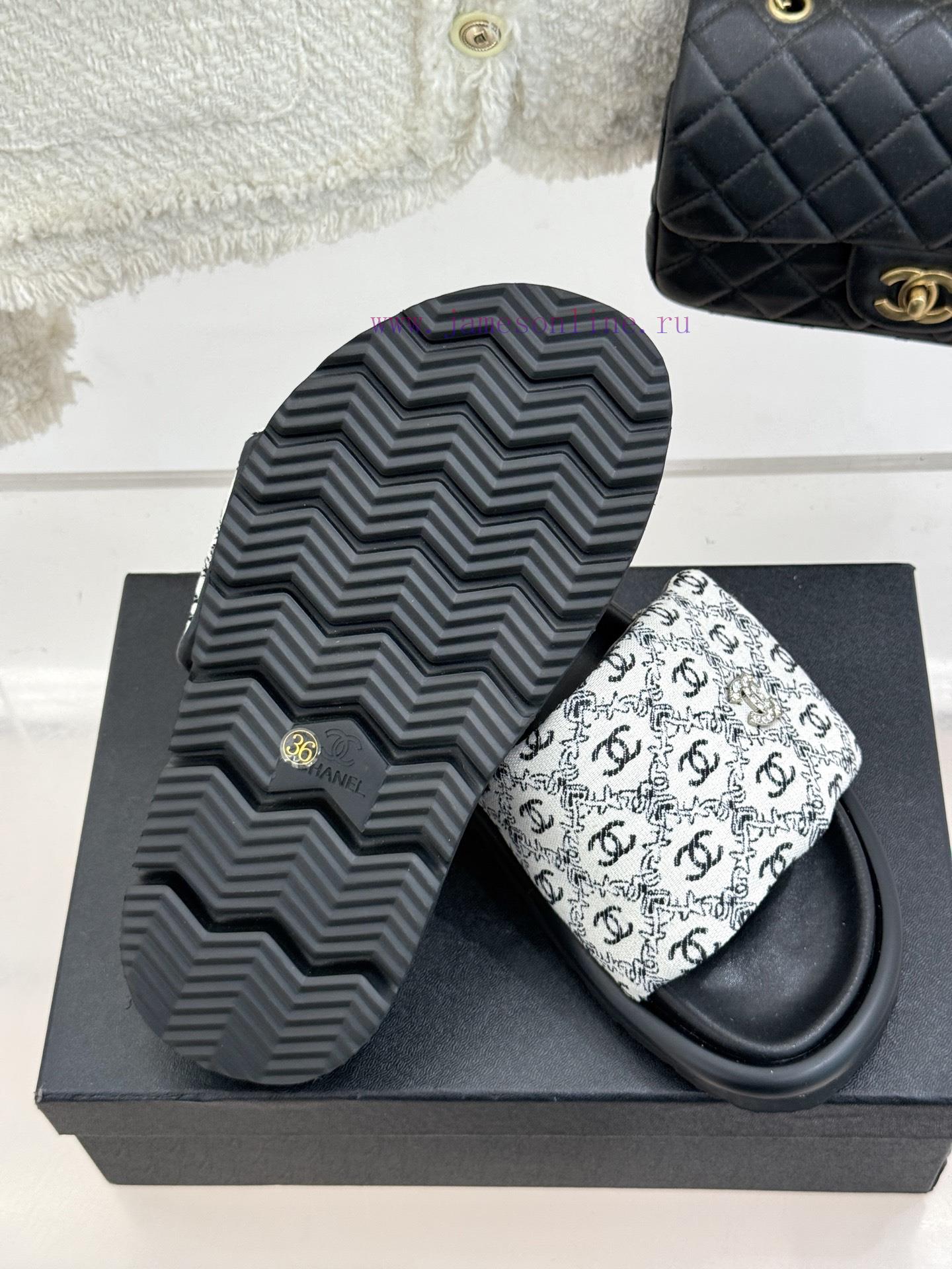 Chanel | Chanel 25p Spring/Summer New ProductsDouble C Printed Velcro Thick Bottom Bread Lazy S xvdrhrdx - Image 10