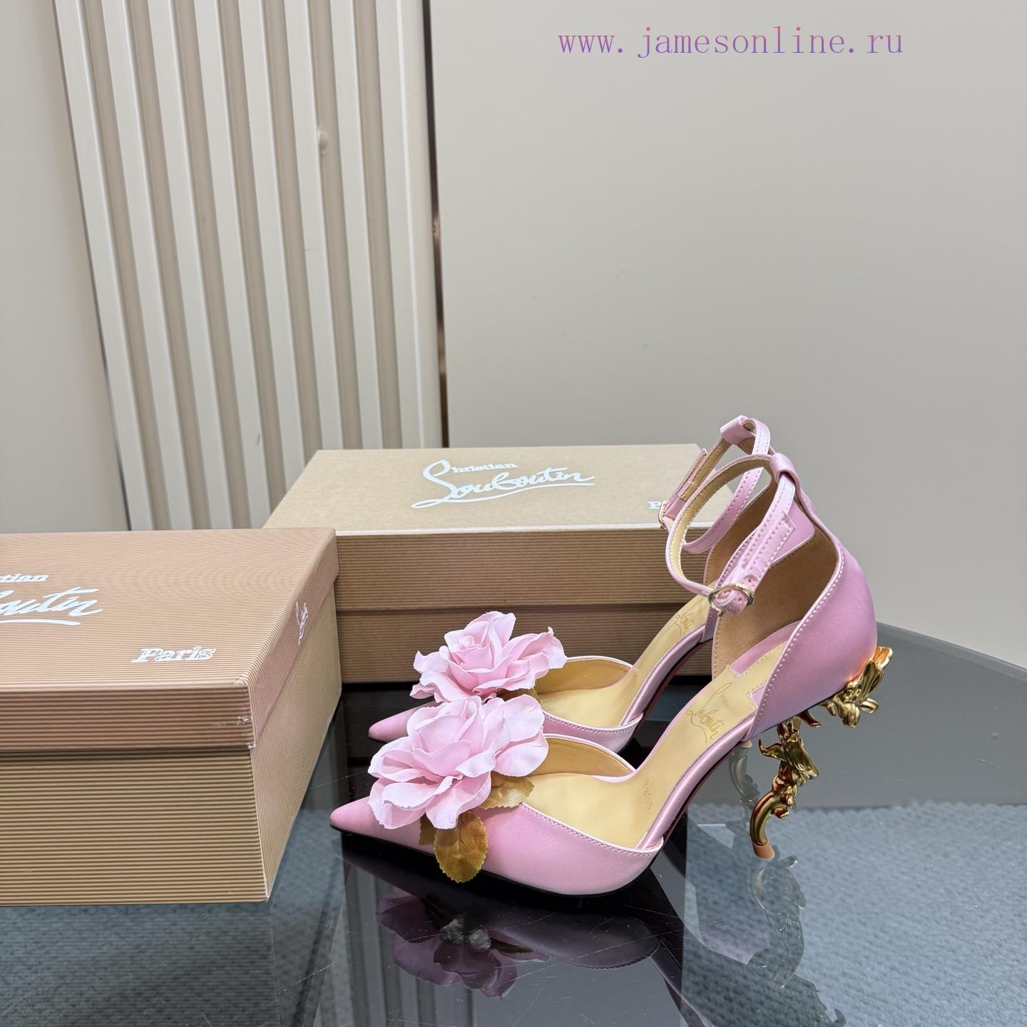 Top TierChristian Louboutin Spring/Summer 2025Yang Mi The Global Brand Spokesperson For Loubout wxry9hcf - Image 2