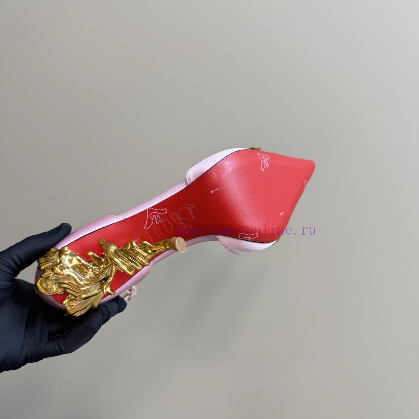 Top TierChristian Louboutin Spring/Summer 2025Yang Mi The Global Brand Spokesperson For Loubout wxry9hcf - Image 11