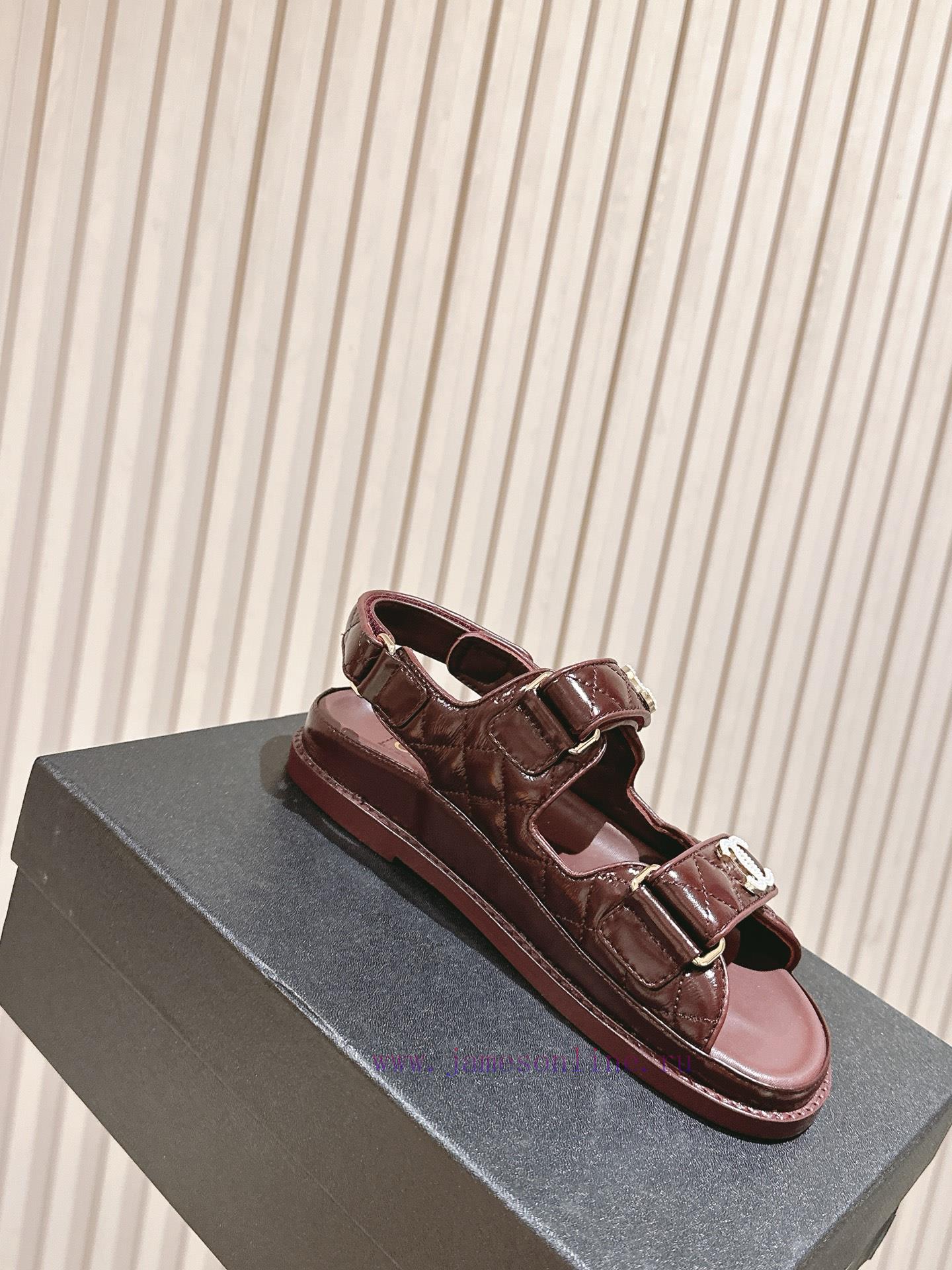 Sandals𝐂𝐡*𝐧𝐞𝐥| ²⁰²5𝐬𝐬 🤍🤎 Chanel's New Summer Synchronized Beach Sandals In Macaron Color Are A qcy1f648 - Image 10