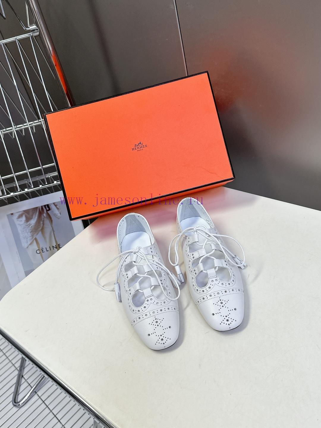 Hermes' Latest Single Shoe Cabinet For Spring And Summer Is Extremely Difficult To Match With A 8sqk6i4d