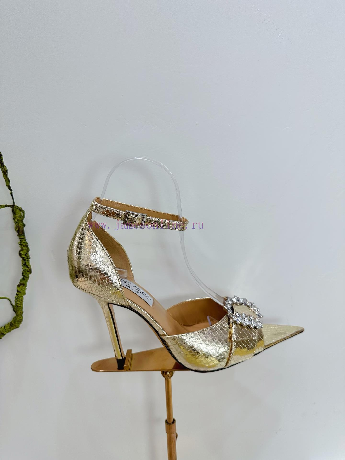 Jimmy CHOO (Jimmy Zhou)It Is A Very Comprehensive And Prestigious Fashion Lifestyle Brand Featu 4npn9p2a - Image 6