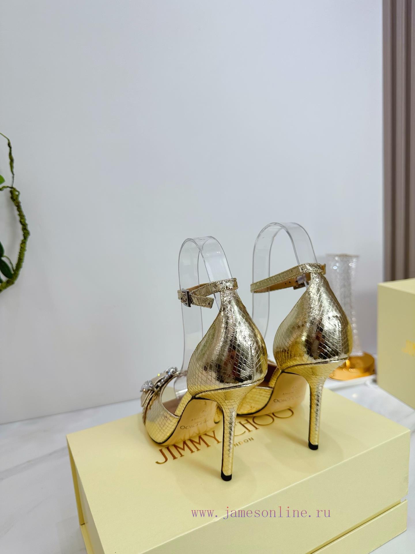 Jimmy CHOO (Jimmy Zhou)It Is A Very Comprehensive And Prestigious Fashion Lifestyle Brand Featu 4npn9p2a - Image 9