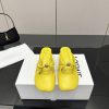 Loewe25/Early Autumn New Gold Button Small Heel Slippers Chen Turin's Puzzle Handbag Inspired B b7utmgan