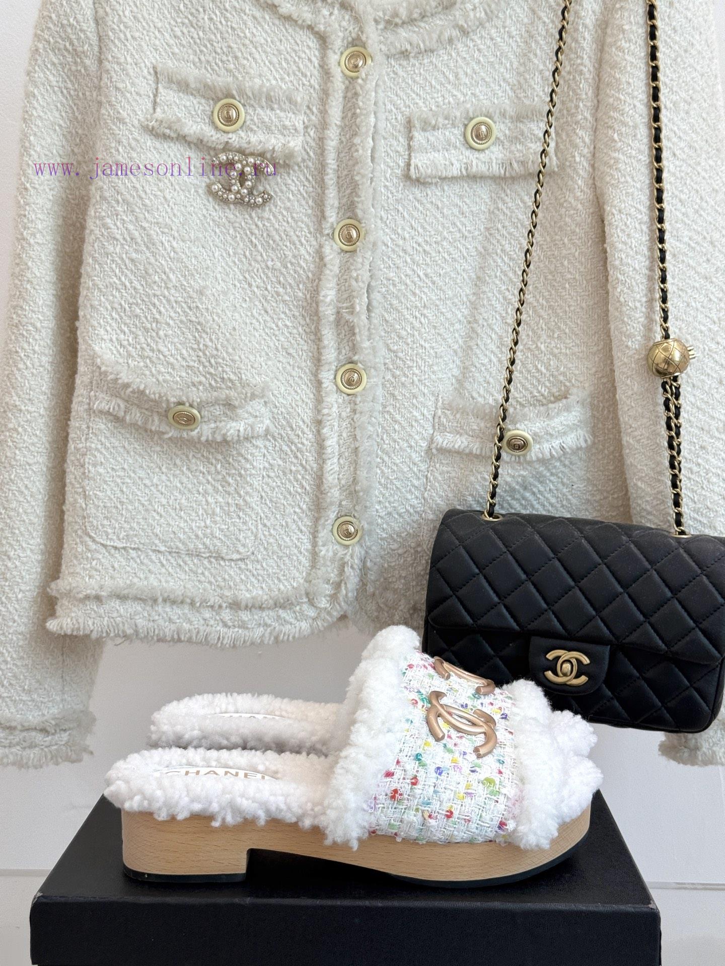 Chanel | Chanel Classic Autumn/Winter Double C Solid Wood BottomThick Bottom Hair MopThe Iconic wqsti21l