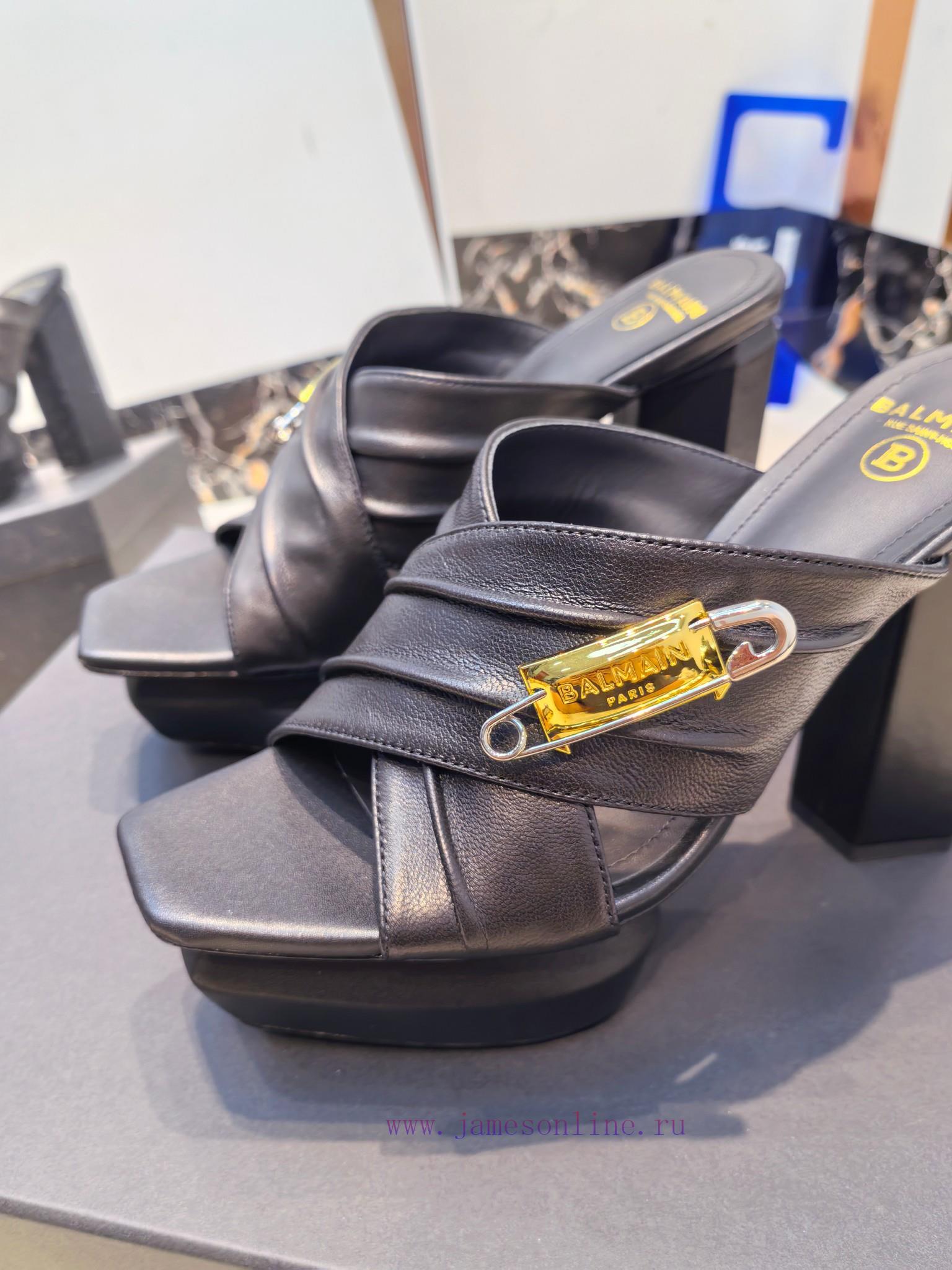 Out 𝘽𝙖𝙡* 𝙖𝙞𝙣 Balmain Autumn/Winter 2025 Fashion Show Waterproof Platform High Heels SlippersBra gmbthr4k - Image 5