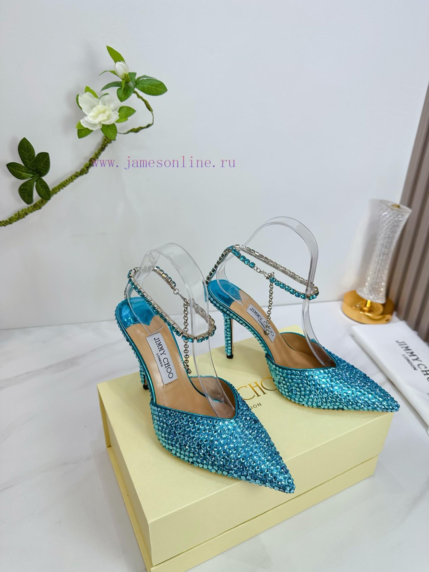 Jimmy CHOO (Jimmy Zhou)It Is A Very Comprehensive And Prestigious Fashion Lifestyle Brand Featu vsmh0ao0