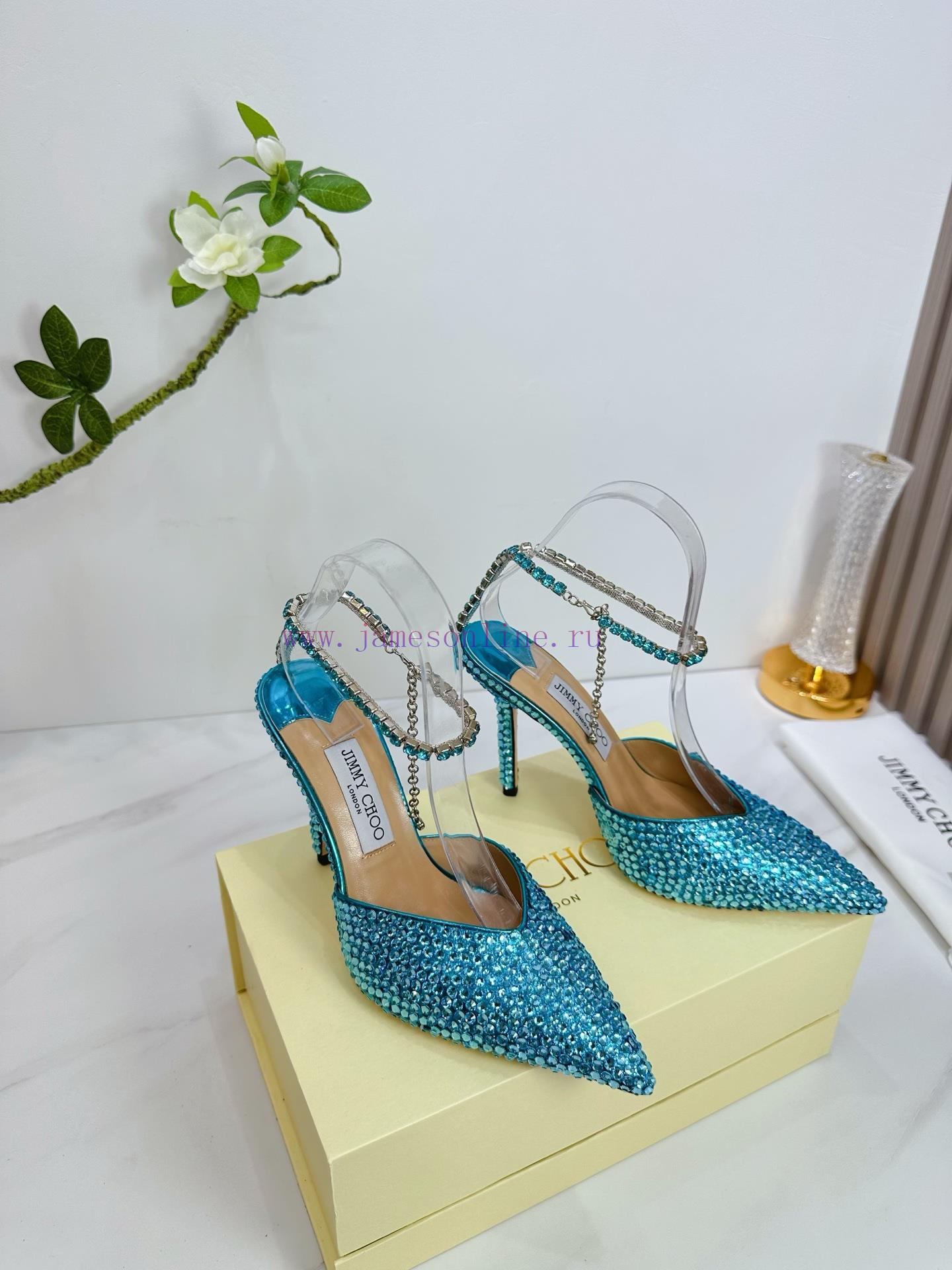 Jimmy CHOO (Jimmy Zhou)It Is A Very Comprehensive And Prestigious Fashion Lifestyle Brand Featu vsmh0ao0 - Image 2