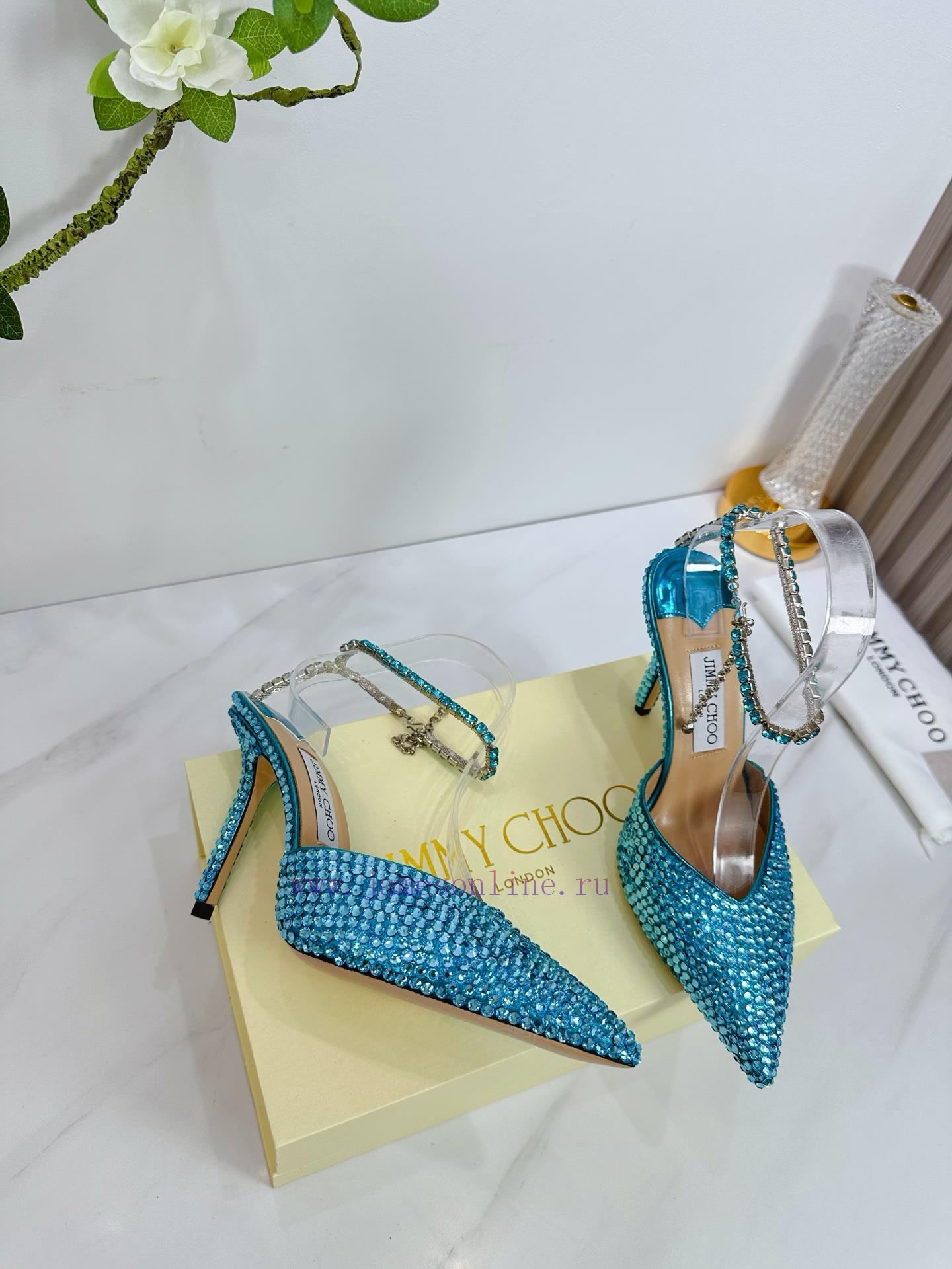 Jimmy CHOO (Jimmy Zhou)It Is A Very Comprehensive And Prestigious Fashion Lifestyle Brand Featu vsmh0ao0 - Image 4