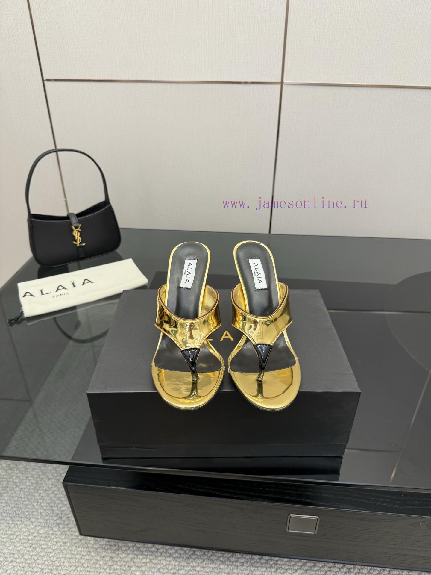 ALA ࠖ A Triangle Flat Slippers | HIGH LOVE | | | ALA ࠖ A | HIGH LOVEEvery Person In A Big Onlin qb9zp6eb