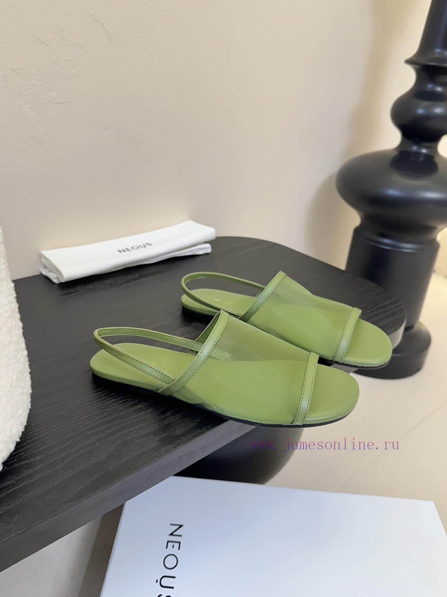The Row 𝟐𝟓𝐀𝐖 New ProductsMinimalist Ceiling With A Clean And Relaxed Feel. Stepping On It It Co 5qd0vv38 - Image 3