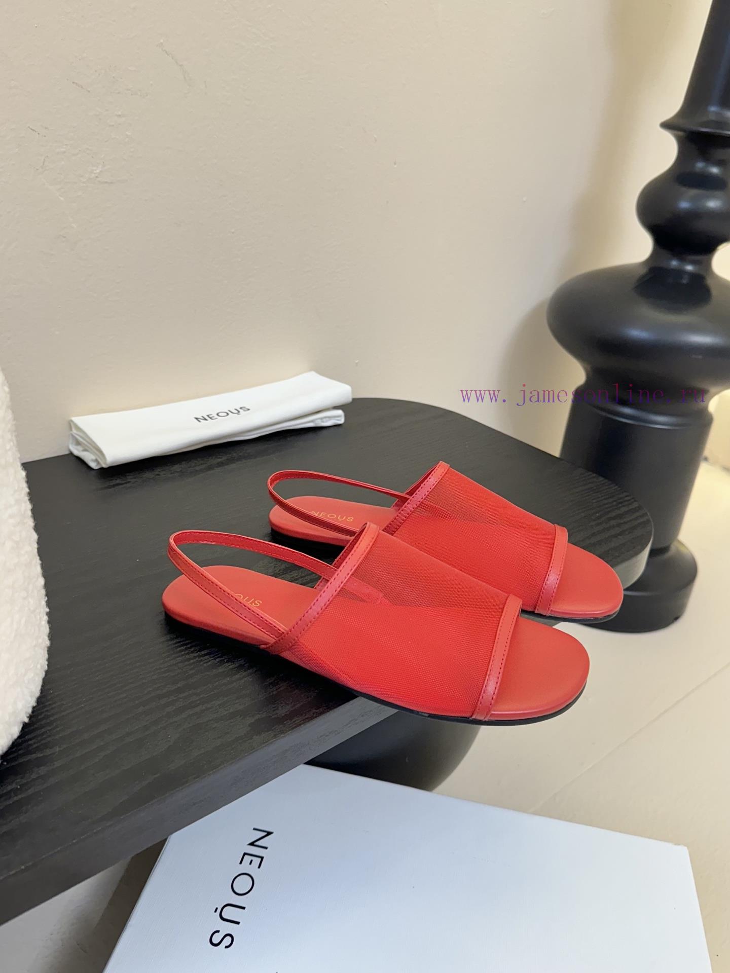 The Row 𝟐𝟓𝐀𝐖 New ProductsMinimalist Ceiling With A Clean And Relaxed Feel. Stepping On It It Co scpqap1s - Image 3