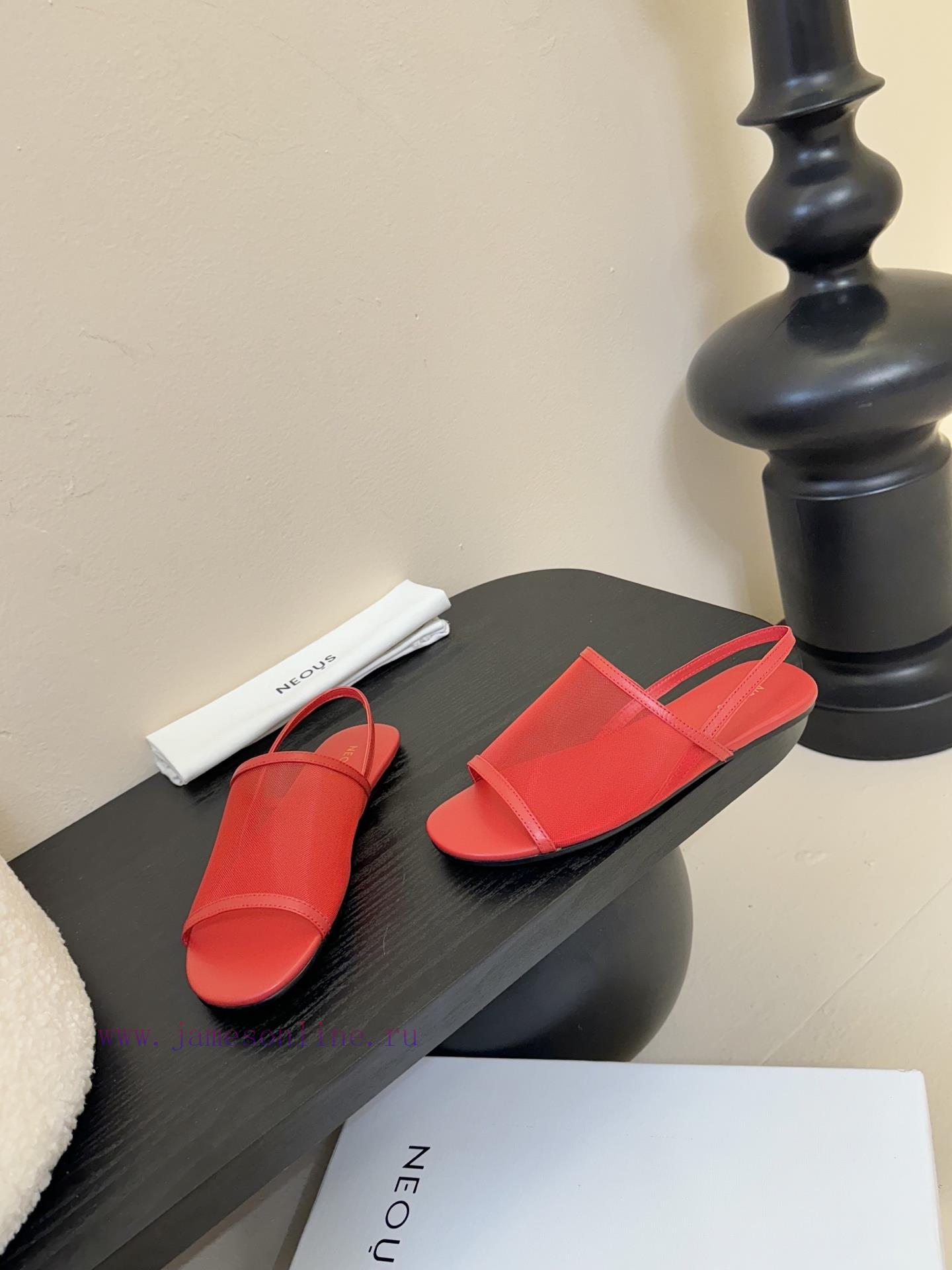 The Row 𝟐𝟓𝐀𝐖 New ProductsMinimalist Ceiling With A Clean And Relaxed Feel. Stepping On It It Co scpqap1s - Image 4