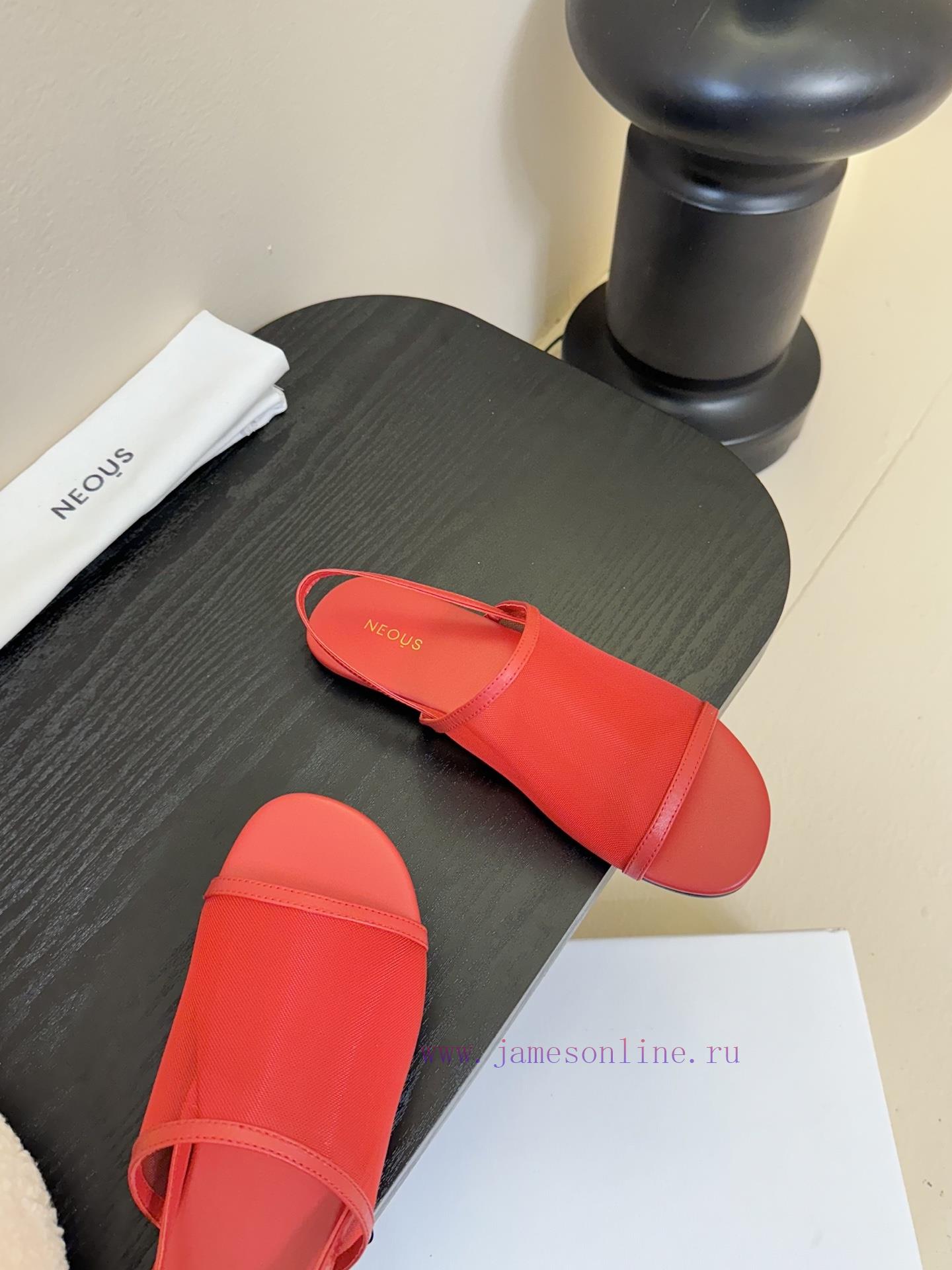The Row 𝟐𝟓𝐀𝐖 New ProductsMinimalist Ceiling With A Clean And Relaxed Feel. Stepping On It It Co scpqap1s - Image 5